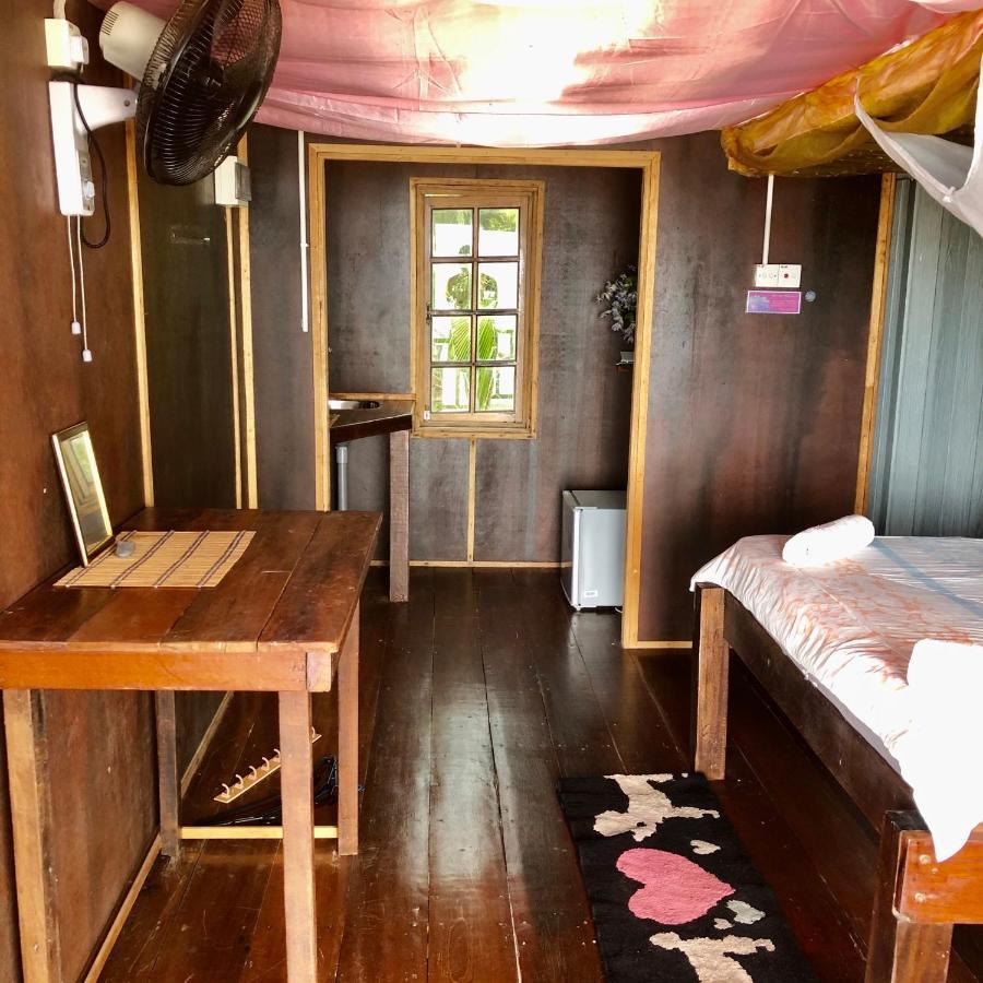 Beachfront Hut Downstairs Astra - Beach Shack Chalet Kampong Juara Exterior photo